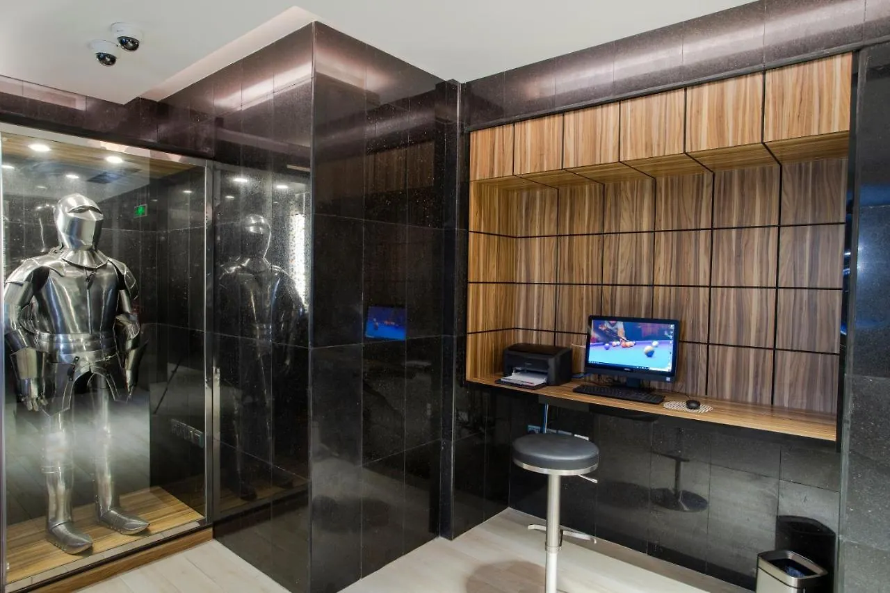Y Platinum Hotel Medina 0*,