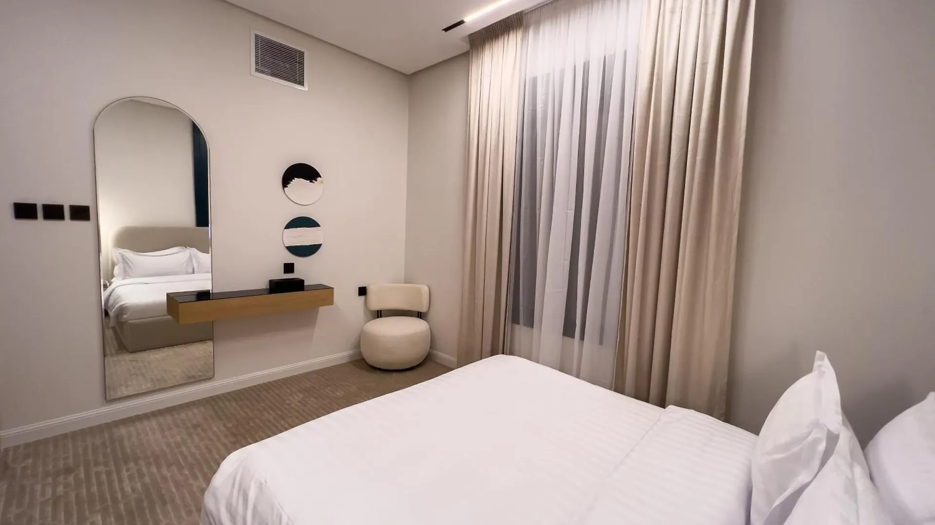 Y Platinum Hotel Medina