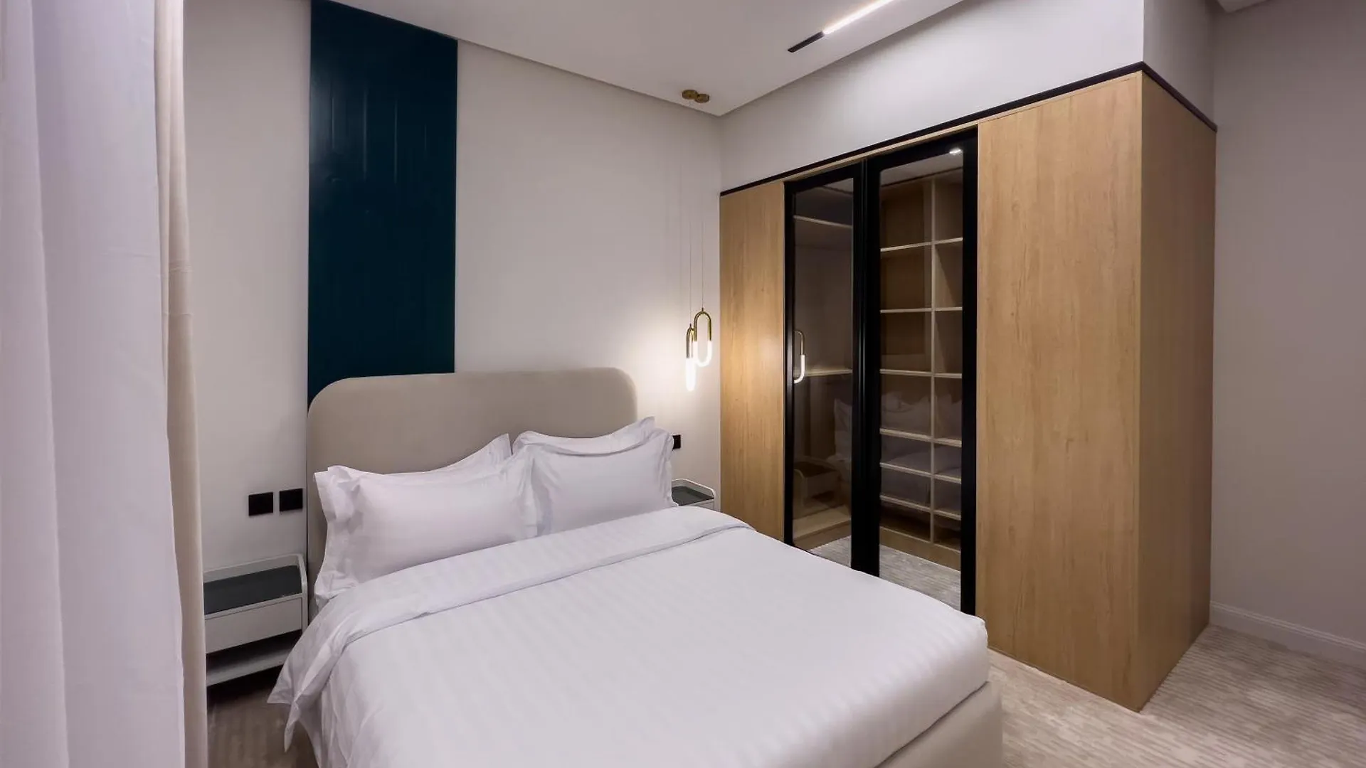 Y Platinum Hotel Medina 0*,  Arabia Saudita