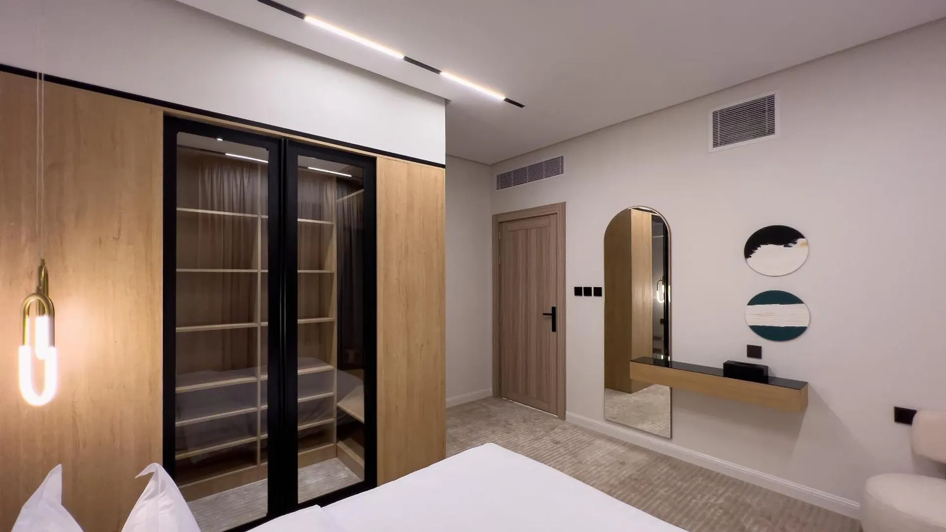 Y Platinum Hotel Medina 0*,  Arabia Saudita